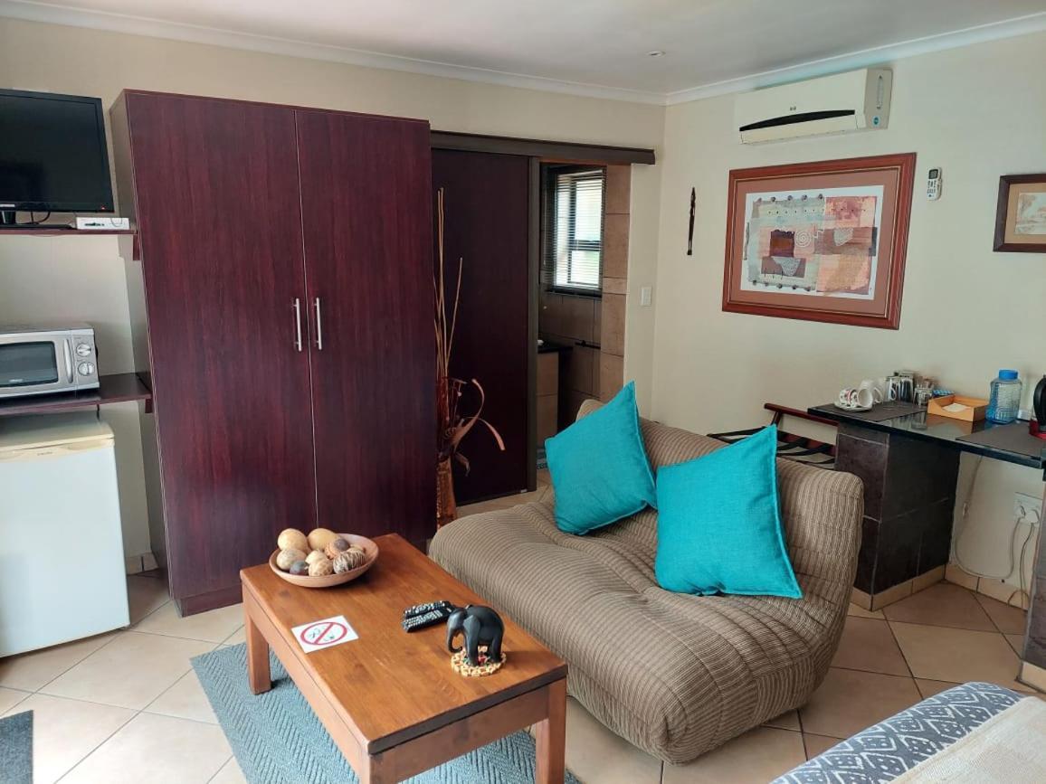 Sleep Eezy Cottages Benoni Εξωτερικό φωτογραφία